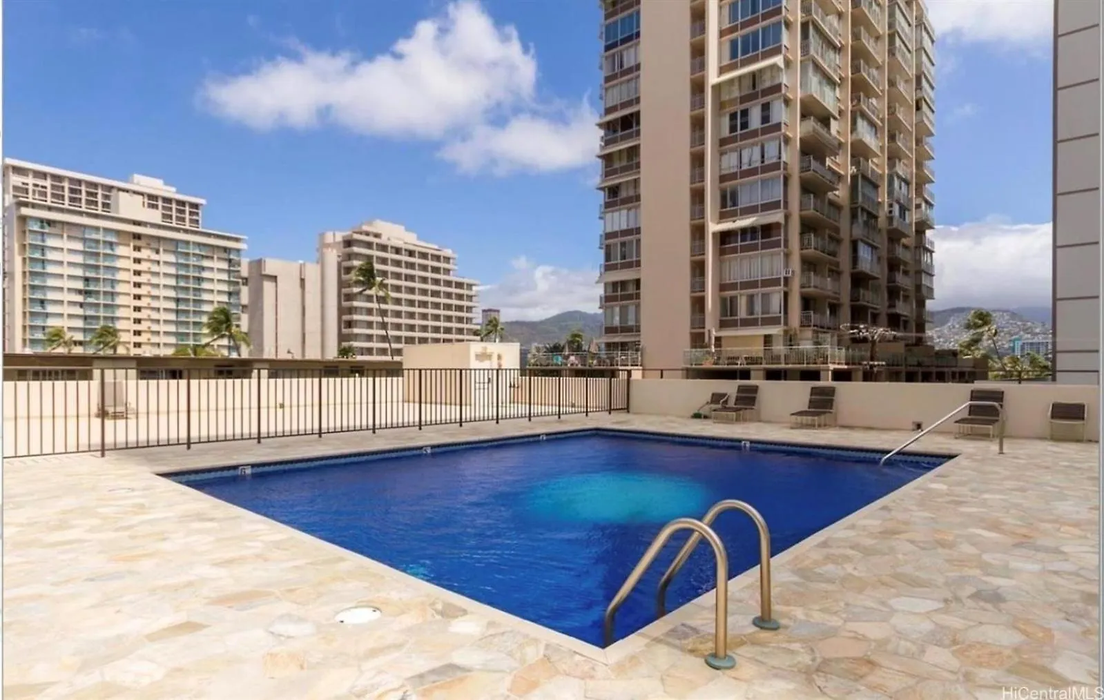 Serene Waikiki Skytower 1-Bedroom Condo Honolulu USA